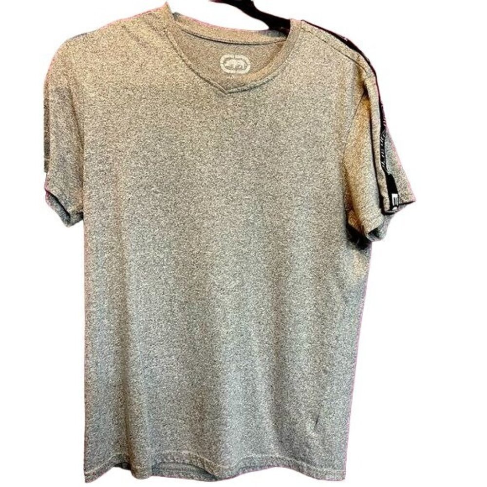 Men’s Echo V neck shirt. 592